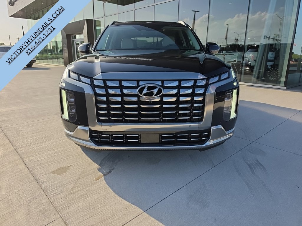 Used 2025 White Hyundai Calligraphy image 9