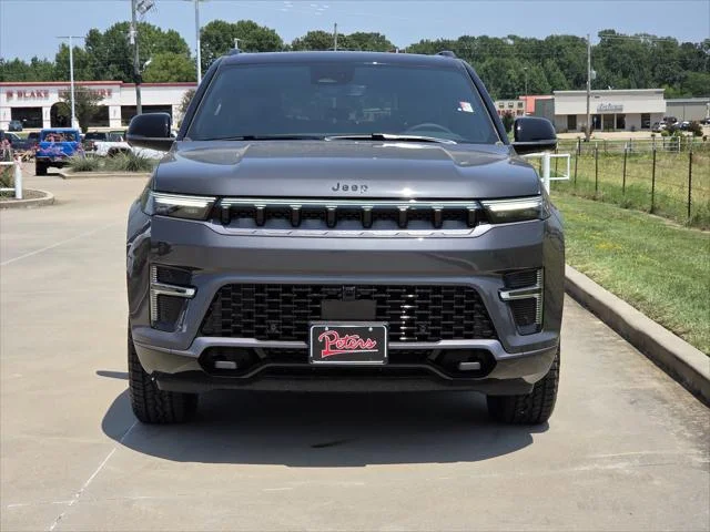 New 2026 Baltic-Gray Metallic Clear-Coat Exterior Paint Jeep Upland image 2