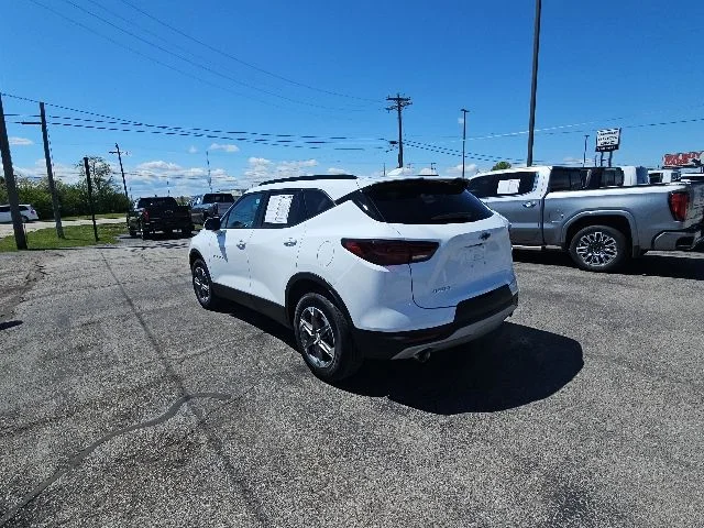 Used 2024 White Chevrolet LT image 32