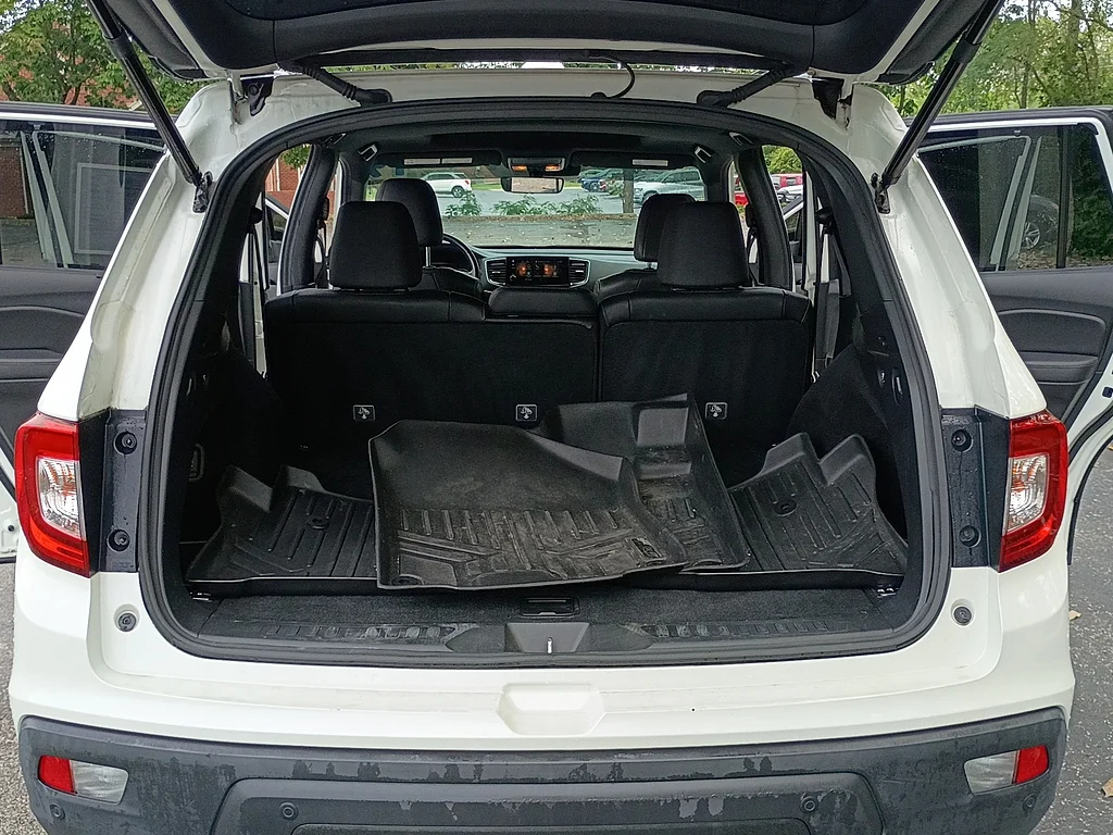 Used 2019 WHITE Honda Touring image 14
