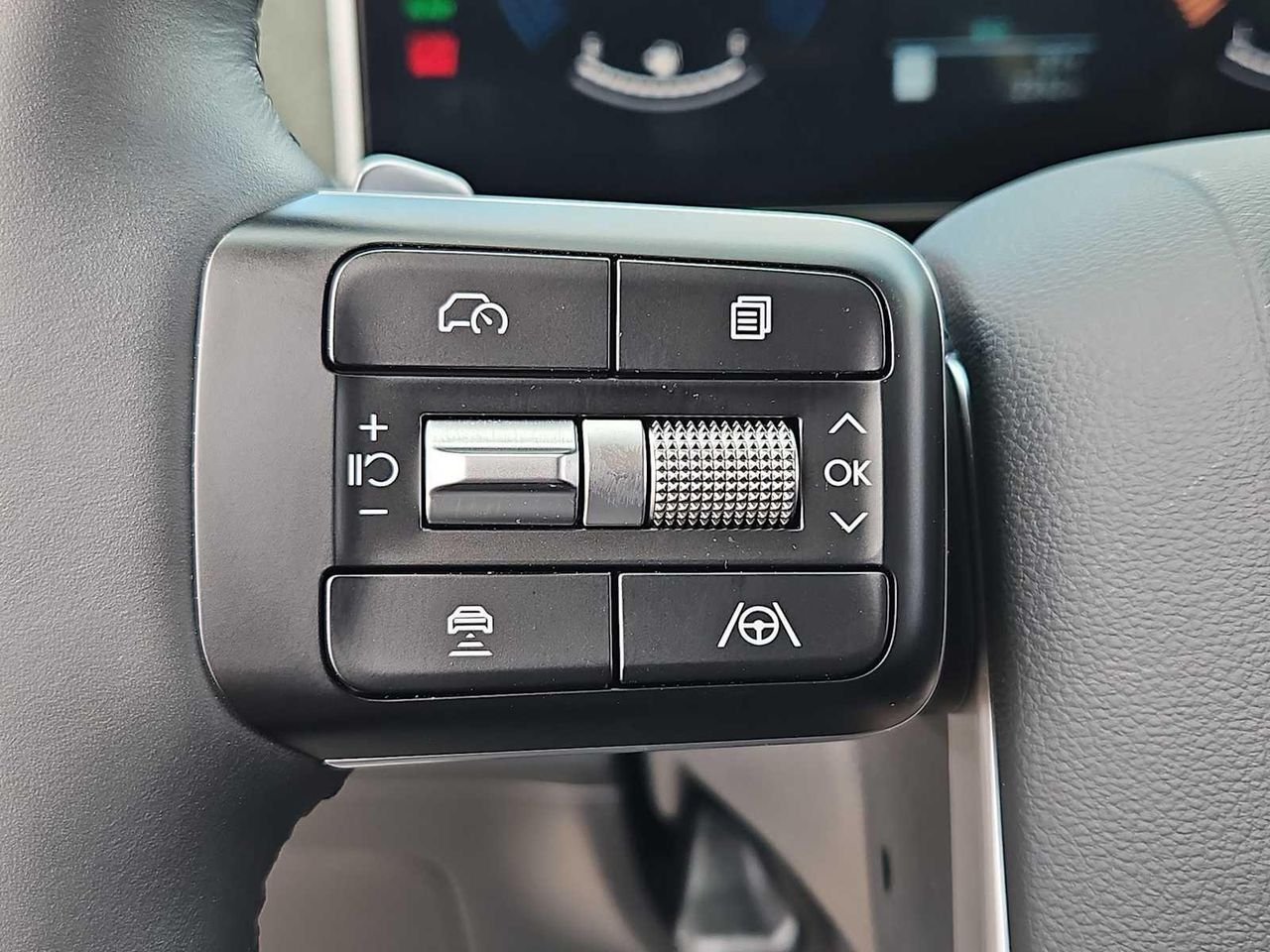 New 2026 Shimmering Silver Hyundai SE image 23