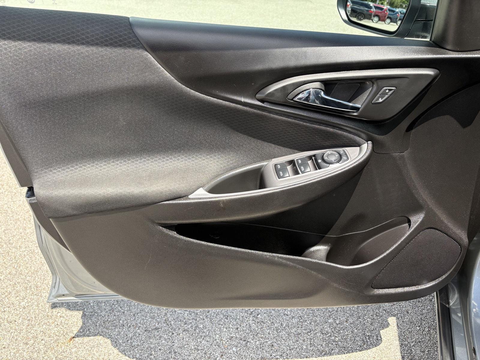 Used 2024 Sterling Gray Metallic Chevrolet LT image 27