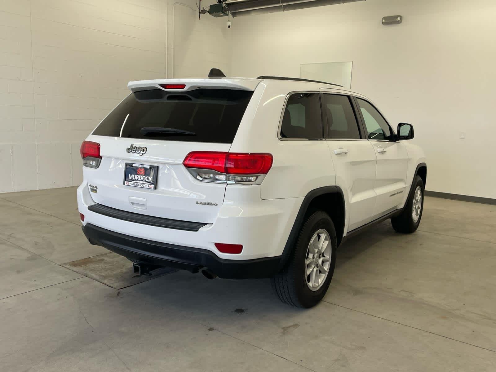 Used 2015 Bright White Clearcoat Jeep Laredo image 10