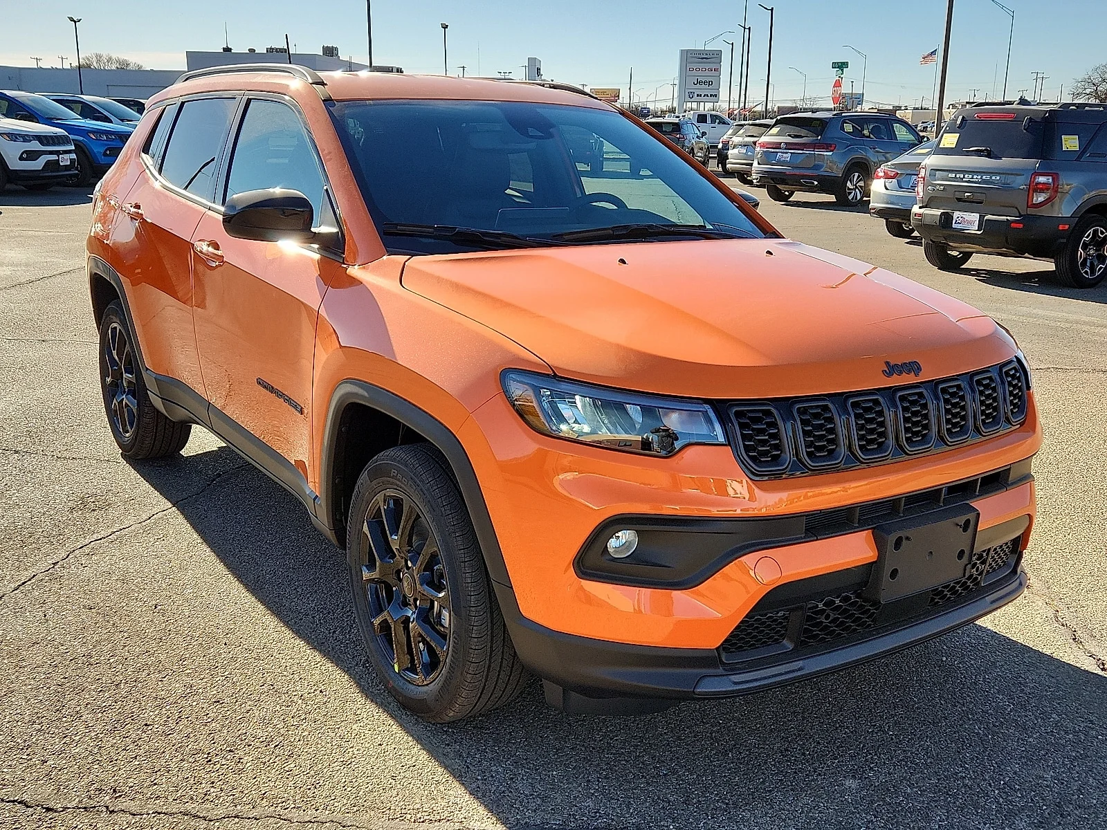 New 2026 Orange Jeep LATITUDE ALTITUDE 4X4 image 6