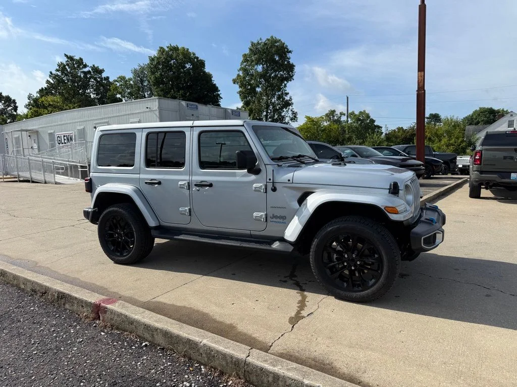 Used 2022 Silver Jeep Unlimited Sahara 4xe image 5