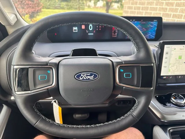 New 2027 Star White Metallic Tri-Coat Ford Platinum image 50