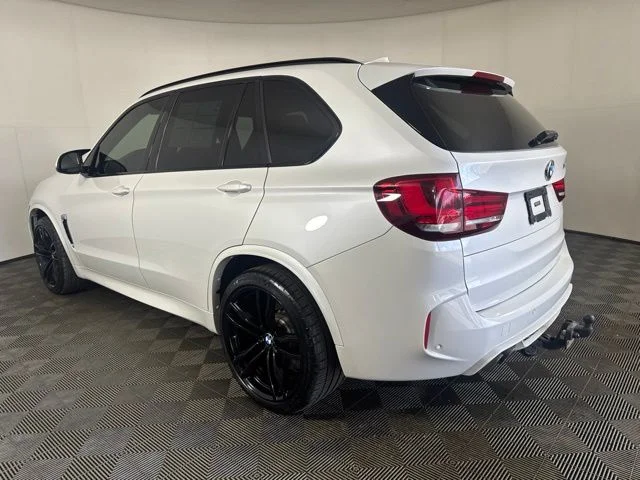Used 2017 White Metallic BMW Base image 6
