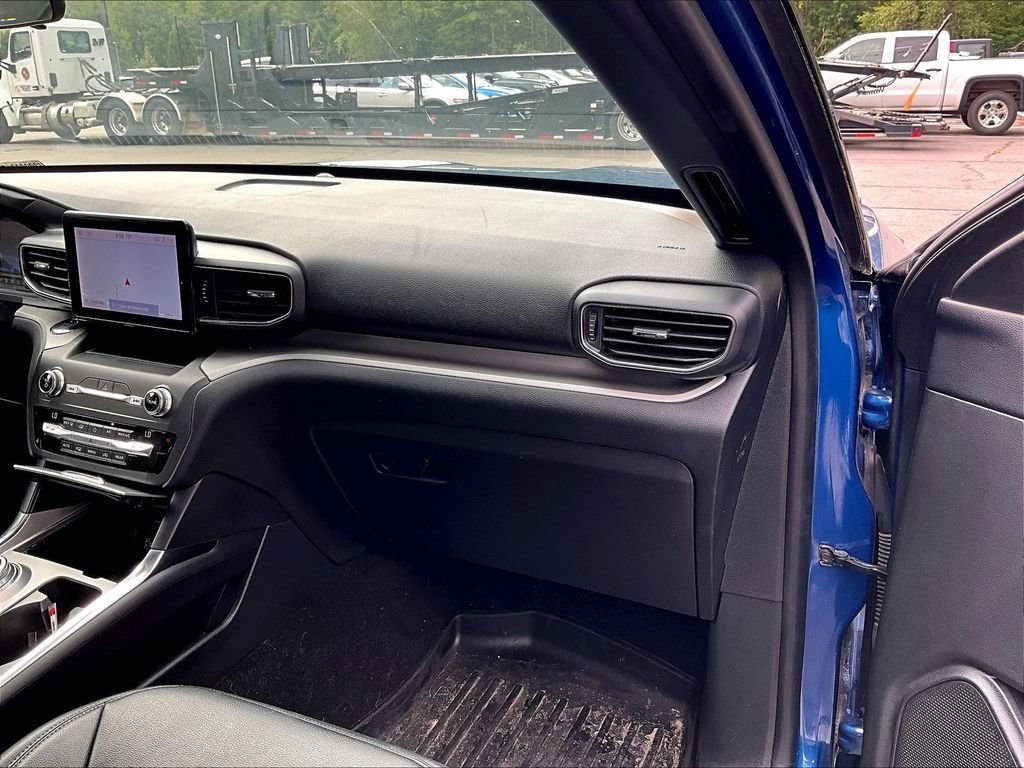 Used 2020 Blue Ford XLT image 13
