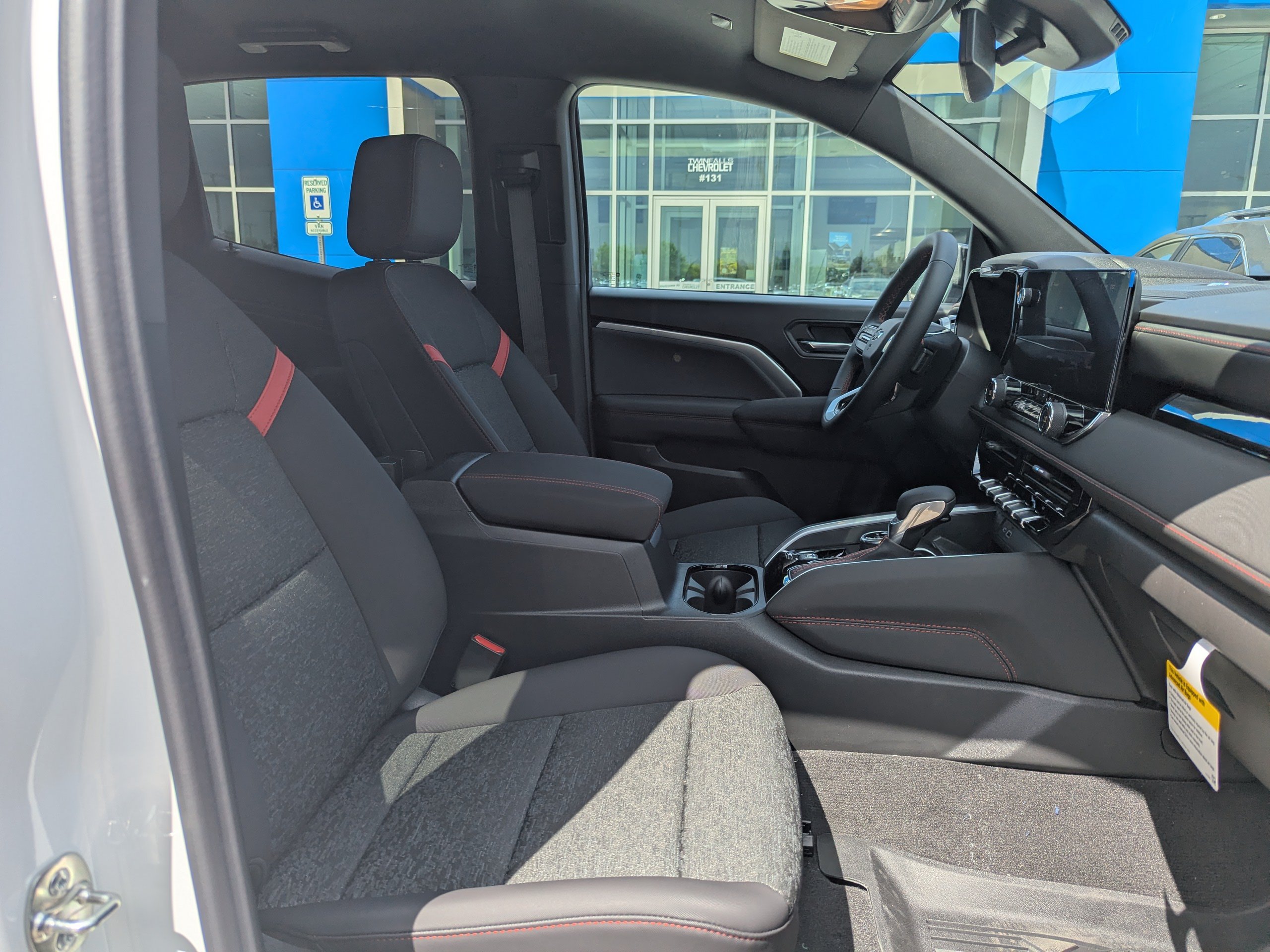 2026 Chevrolet Colorado Z71 - Photo 43