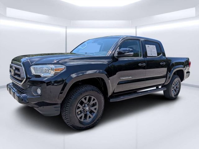 Used 2022 Midnight Black Metallic Toyota SR5 image 7