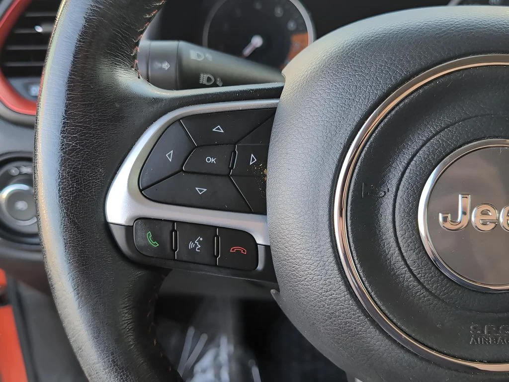Used 2021 Omaha Orange Clearcoat Jeep Trailhawk image 15