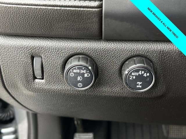 Used 2022 Gray GMC Elevation image 26