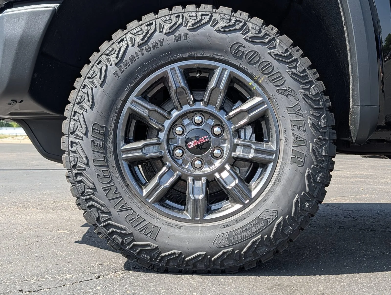 New 2026 Onyx Black GMC AT4X image 3