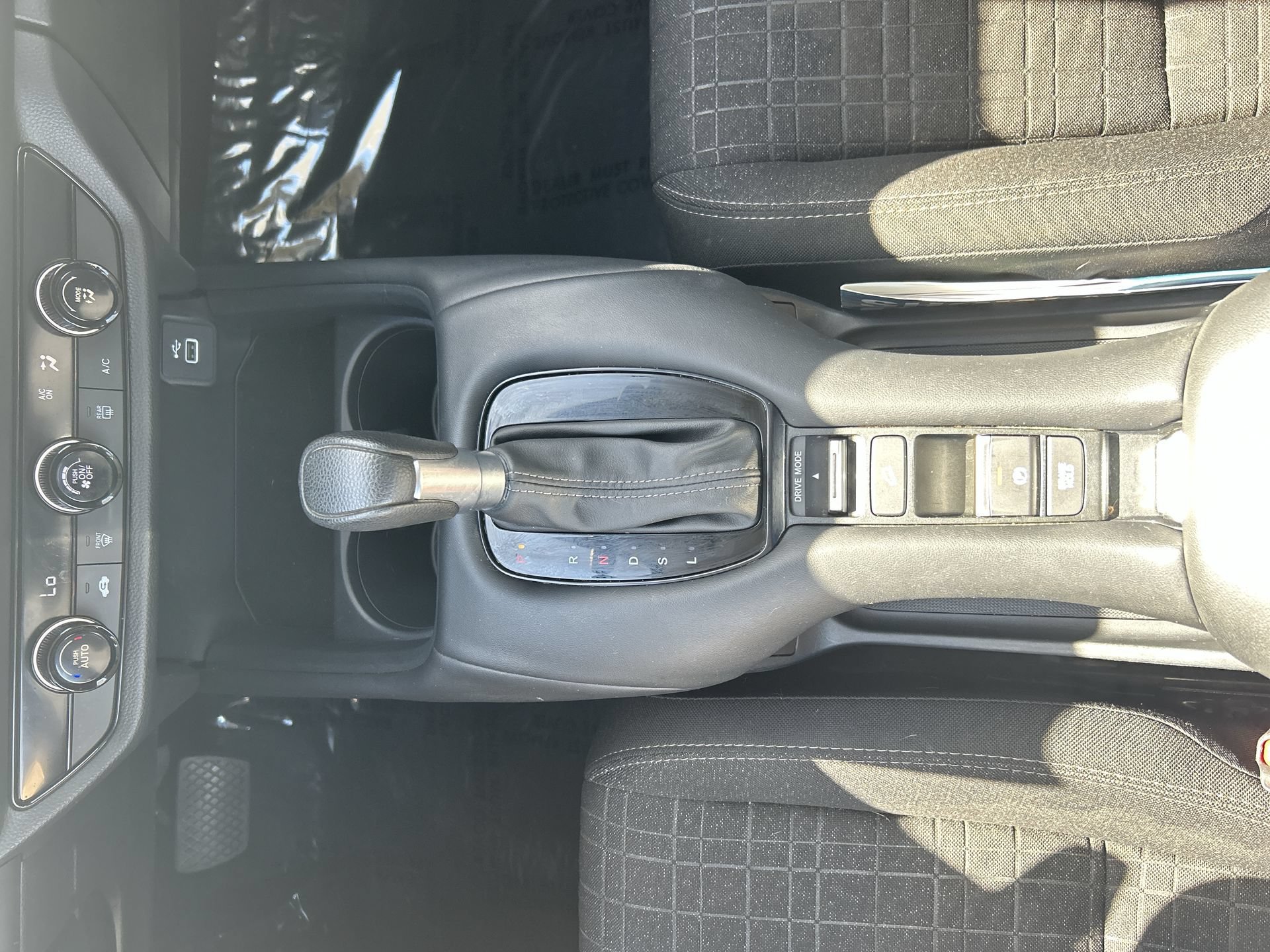 2025 Honda HR-V LX - Photo 22