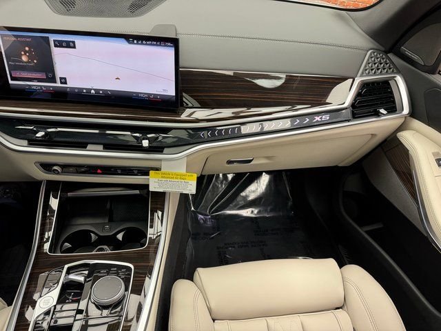 Used 2026 Gray BMW xDrive40i image 17