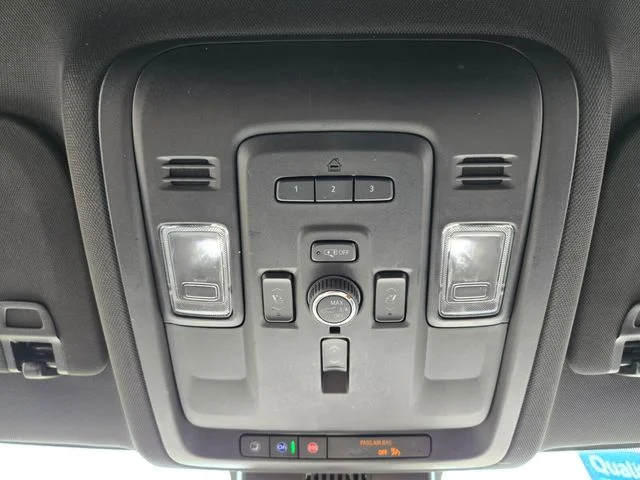 Used 2023 Gray Chevrolet Premier image 26