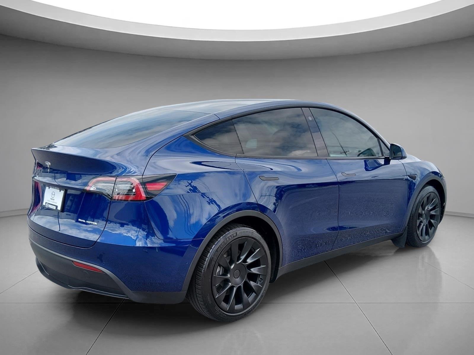 Used 2021  Tesla Long Range image 5