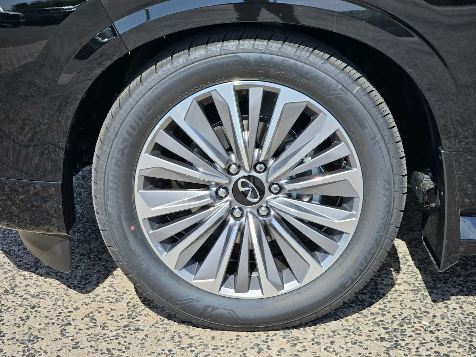 New 2026 BLACK OBSIDIAN INFINITI Luxe 2WD image 7