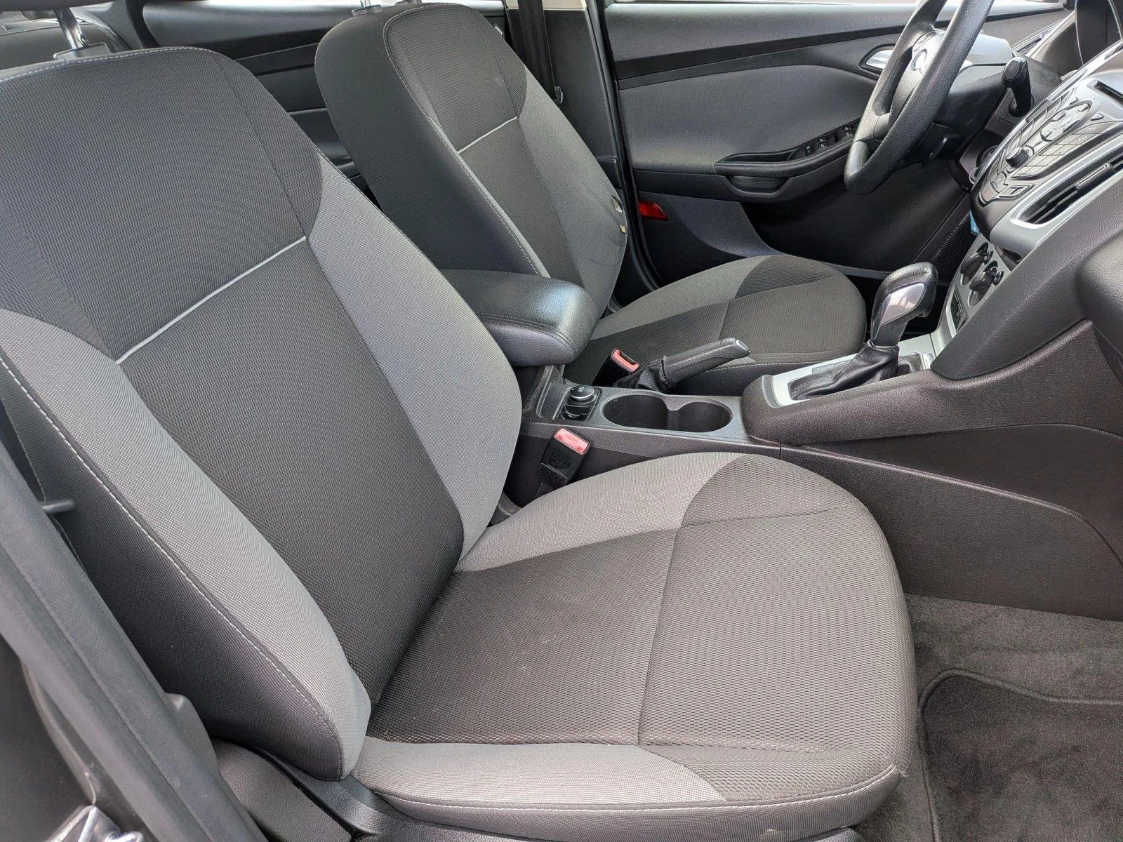 Used 2012 Sterling Gray Metallic Ford SE image 31