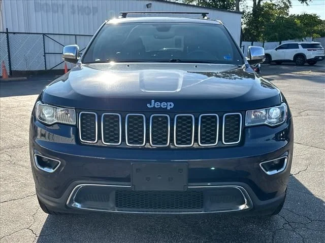Used 2017 Blue Jeep Limited image 4