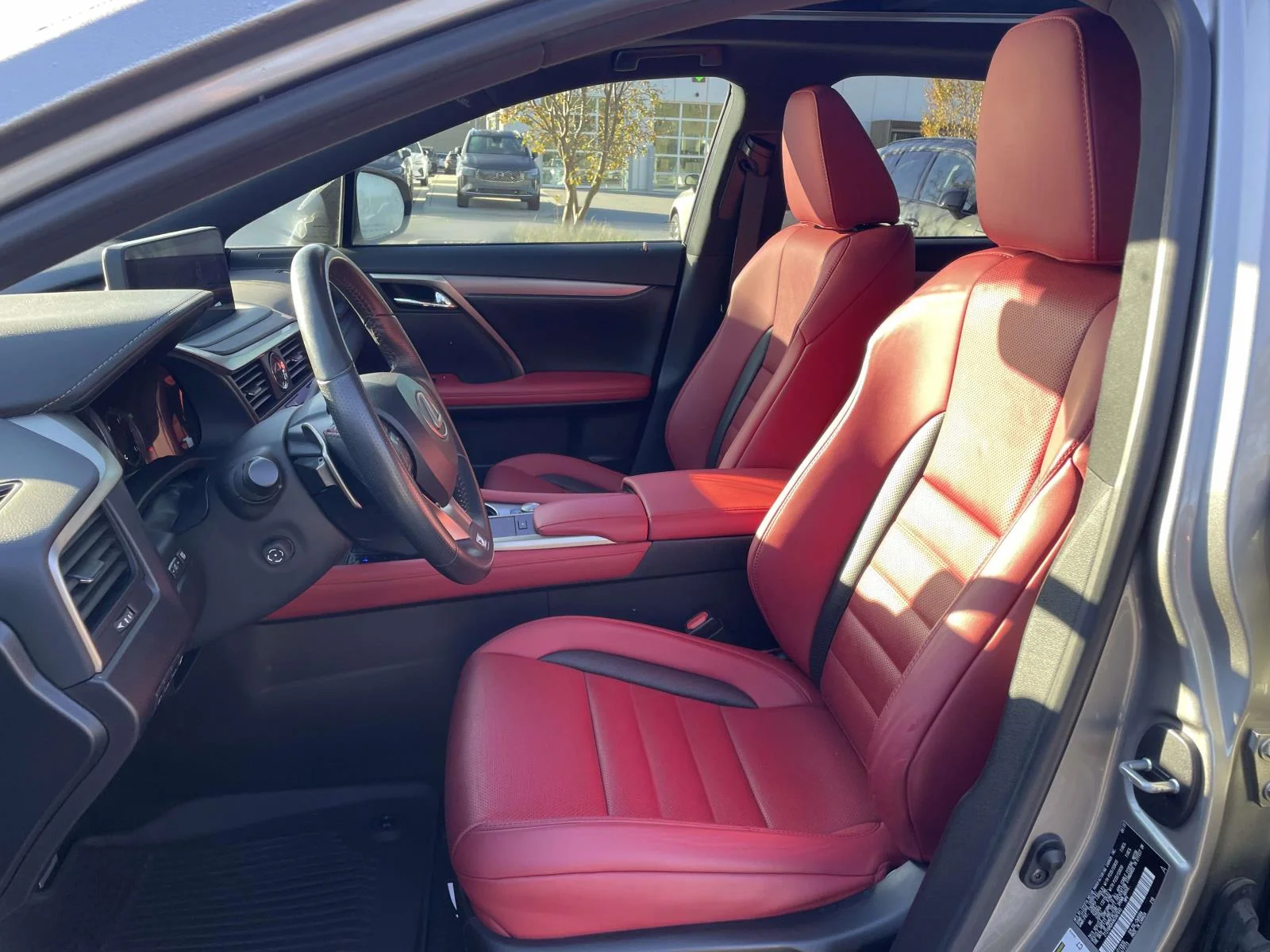 Used 2022 Atomic Silver Lexus F SPORT Handling image 8