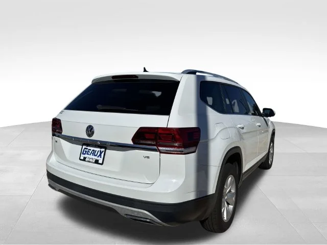 Used 2018 White Volkswagen 3.6L V6 SE image 12