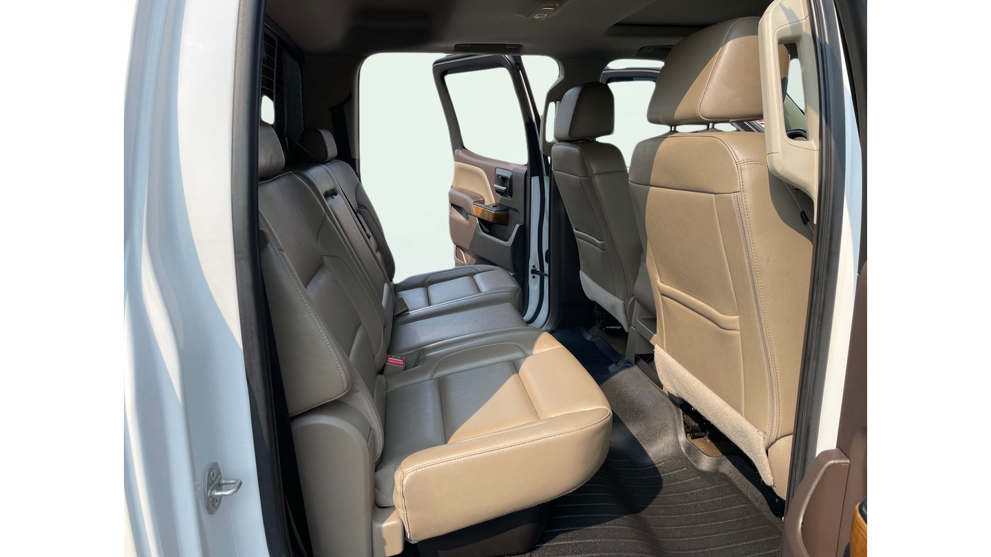 Used 2017 White GMC SLT image 18