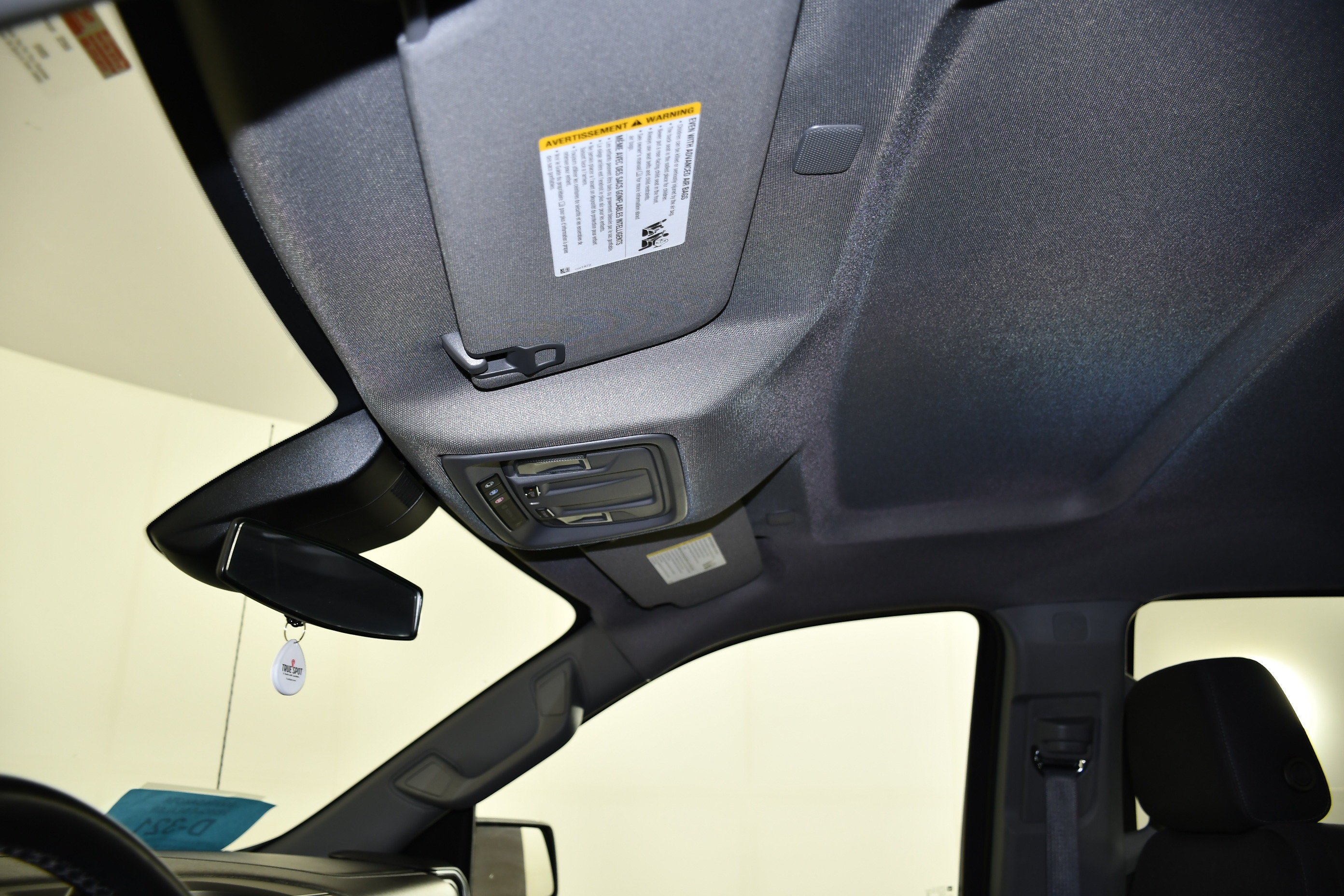 Used 2026 Summit White Chevrolet LT image 40