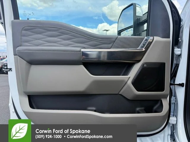 New 2026 Star White Metallic Tri-Coat Ford Platinum image 19