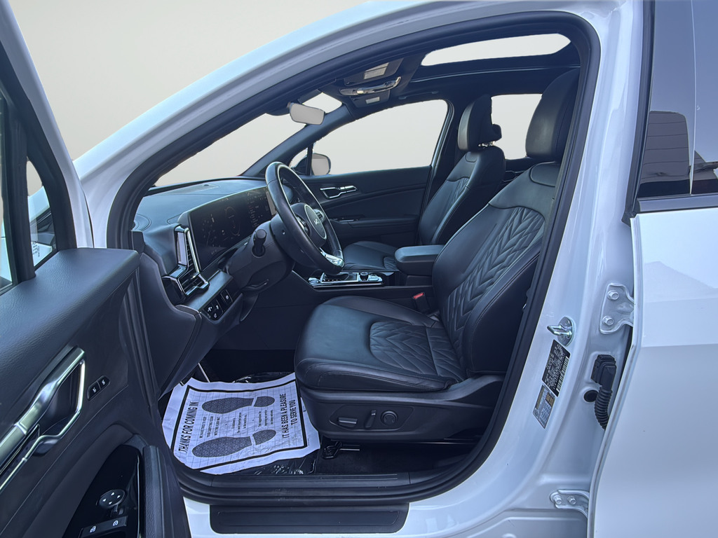 Used 2023 White Kia X-Pro Prestige image 32