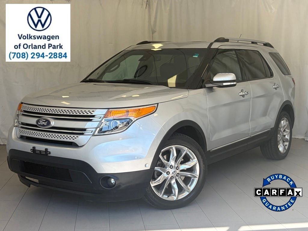 Used 2014 Ingot Silver Ford Limited image 1