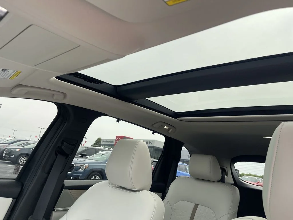 Used 2024 White Mazda Premium Plus image 22