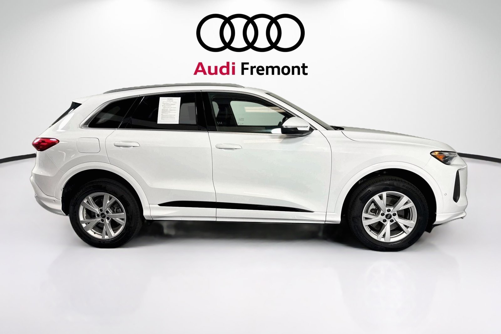 Used 2025 Arkona White Audi Premium image 4