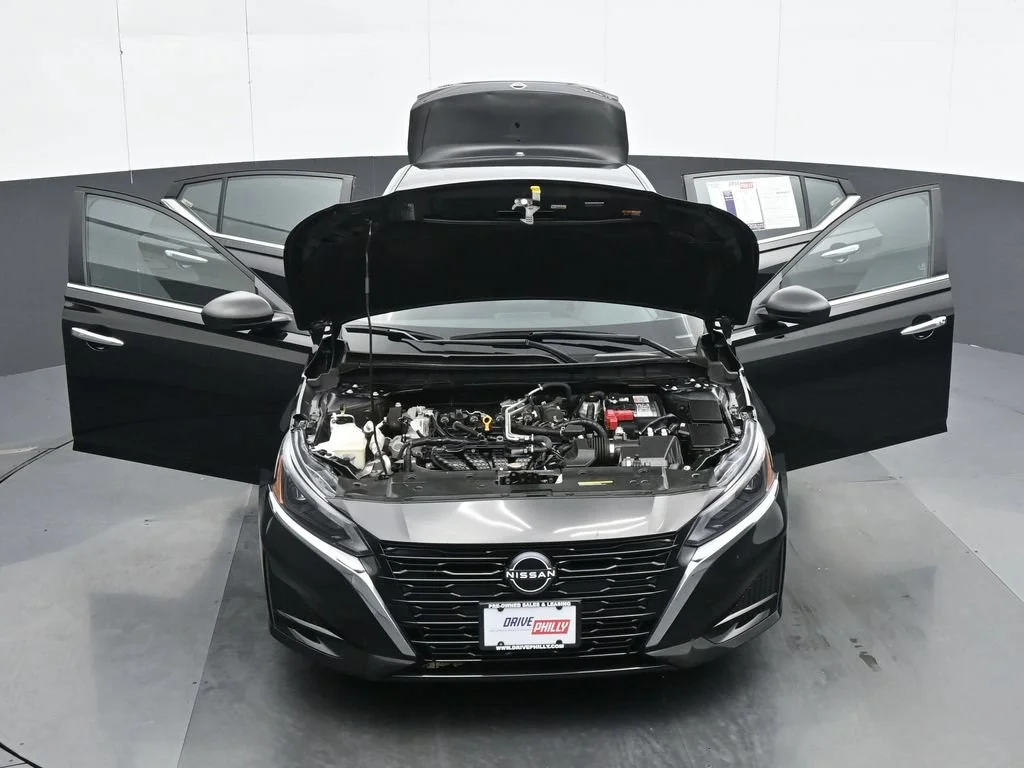 Used 2025 Black Nissan 2.5 SV image 34