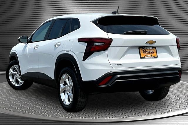 Used 2026 White Chevrolet LS image 4