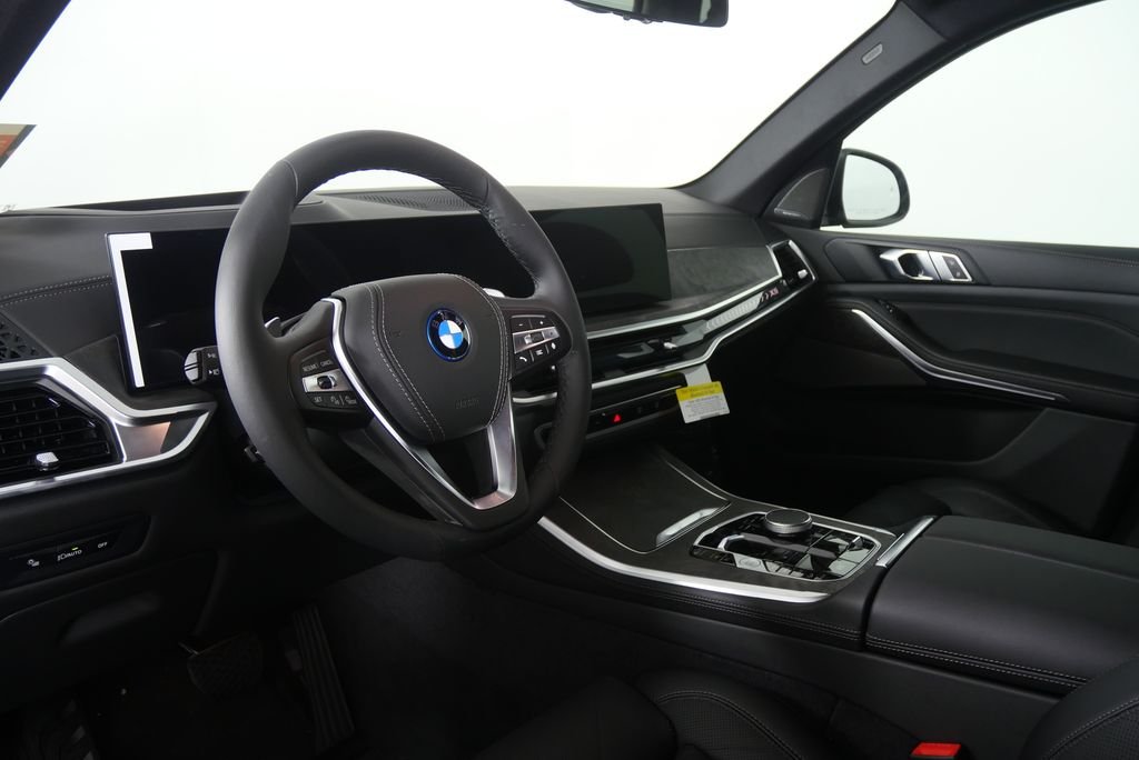 New 2026 Tanzanite Blue II Metallic BMW xDrive50e image 12
