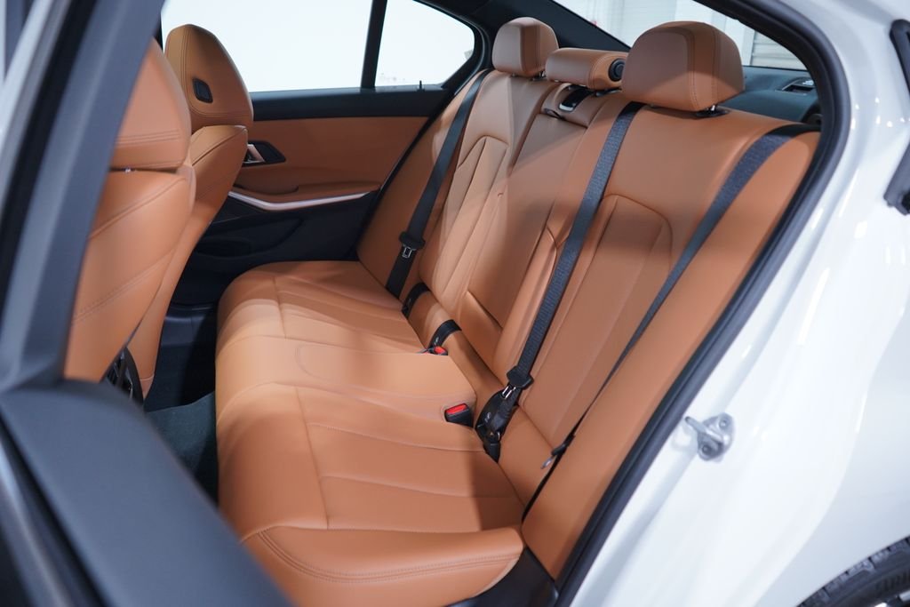 New 2026 Alpine White BMW 330i xDrive image 10