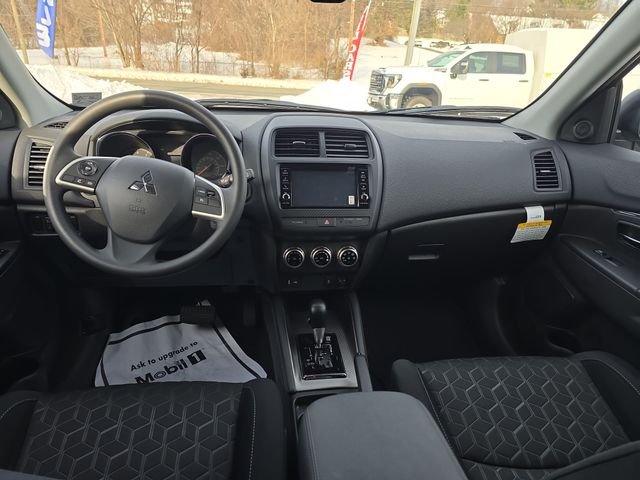 2025 Mitsubishi Outlander Sport ES - Photo 11