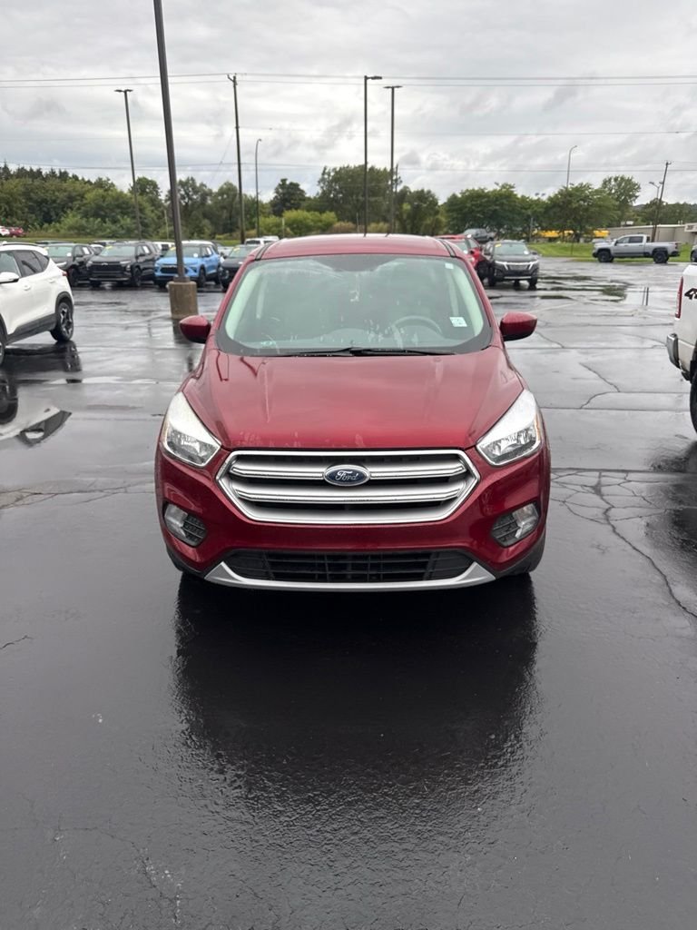 Used 2017 Ruby Red Metallic Ford SE image 1