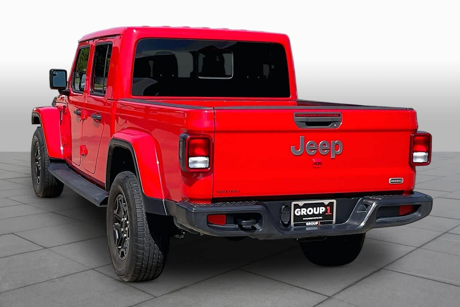 Used 2020 Firecracker Red Clearcoat Jeep Overland image 12