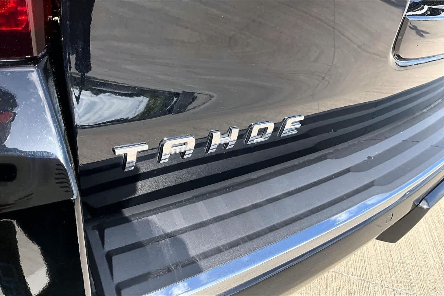 Used 2019 Black Chevrolet Premier image 29