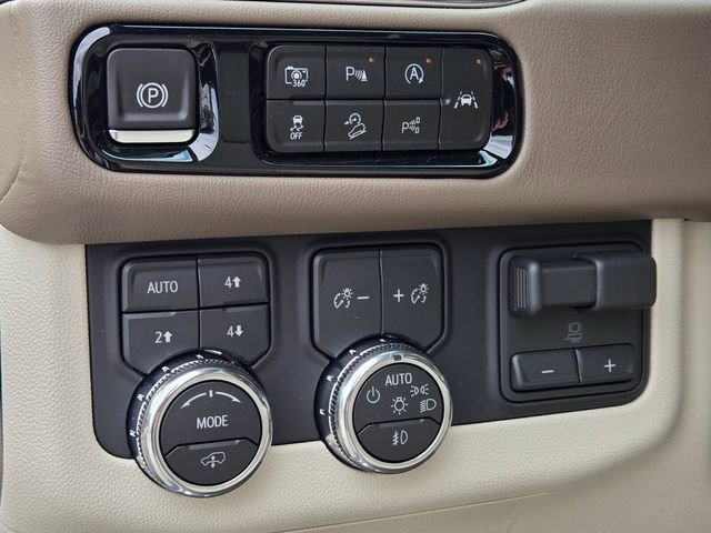 2026 GMC Yukon XL Denali - Photo 12