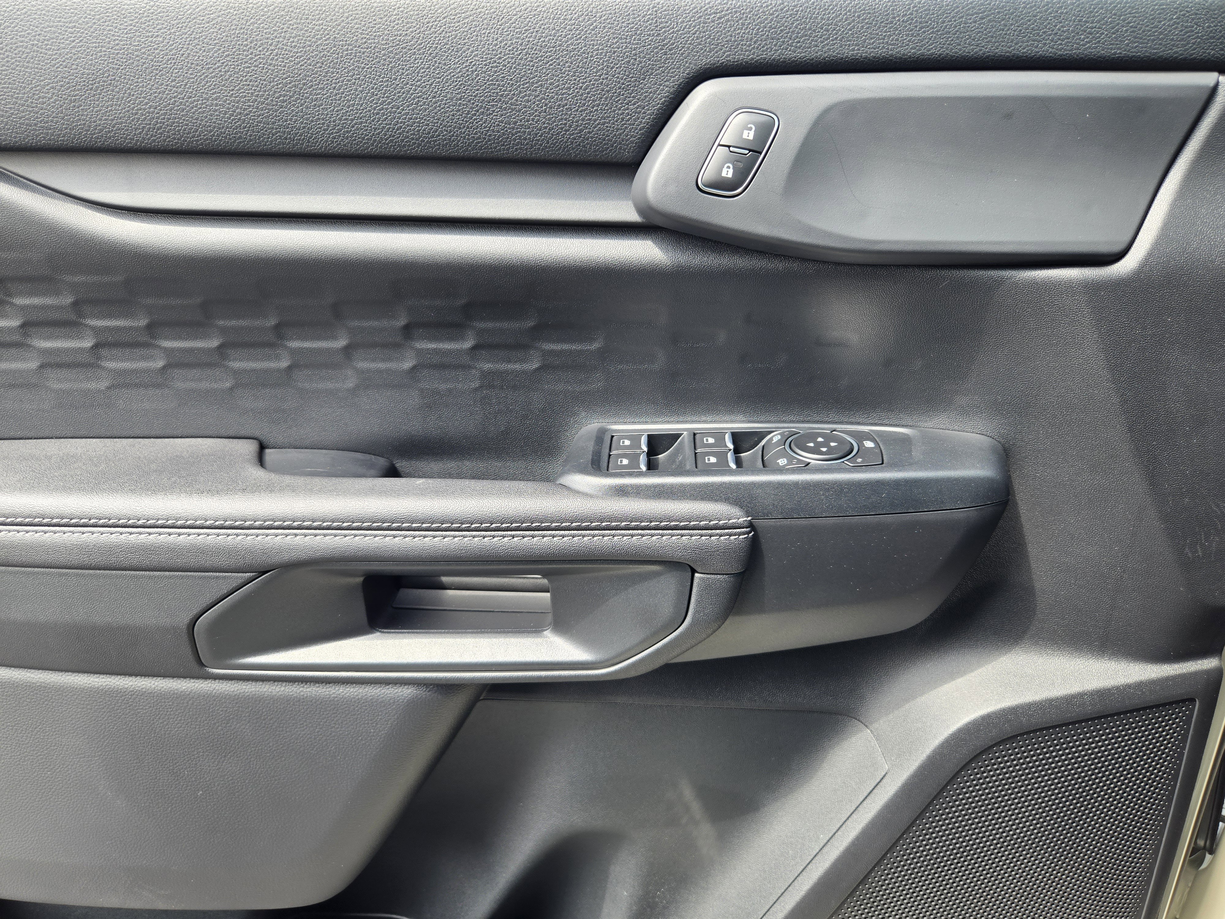New 2026 Beige Ford XLT image 15