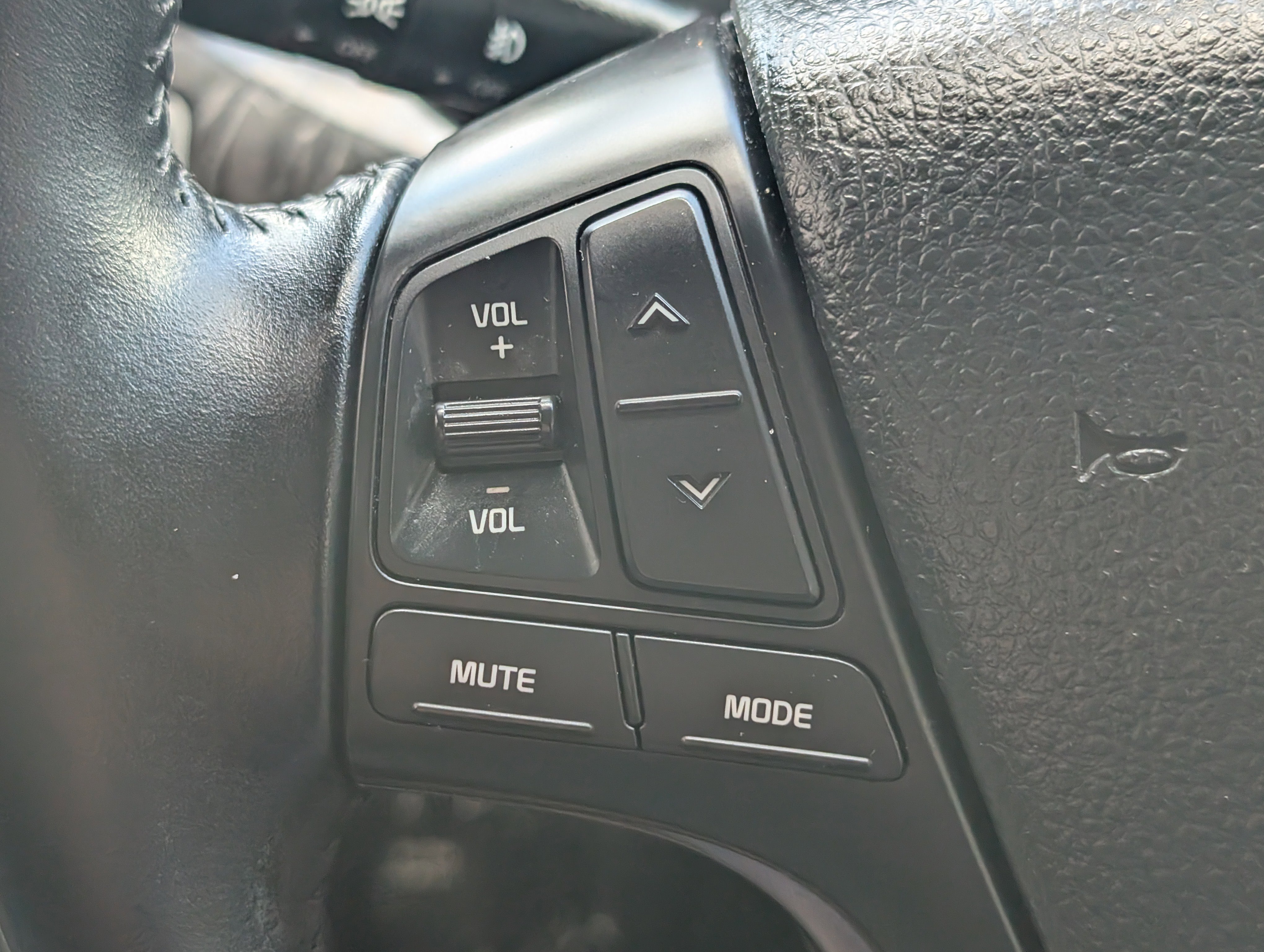 Used 2015 Ebony Black Kia LX image 13