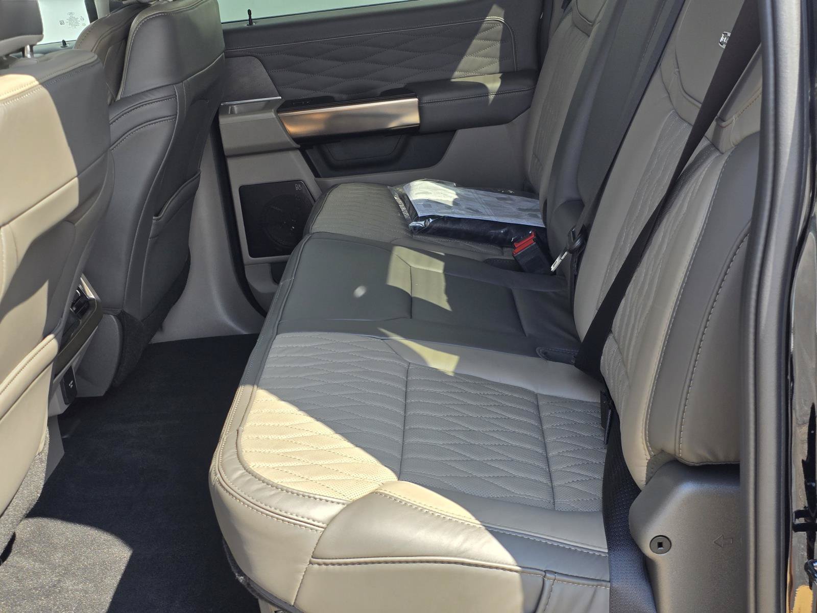 New 2026 Agate Black Metallic FORD F-350® Platinum® image 18