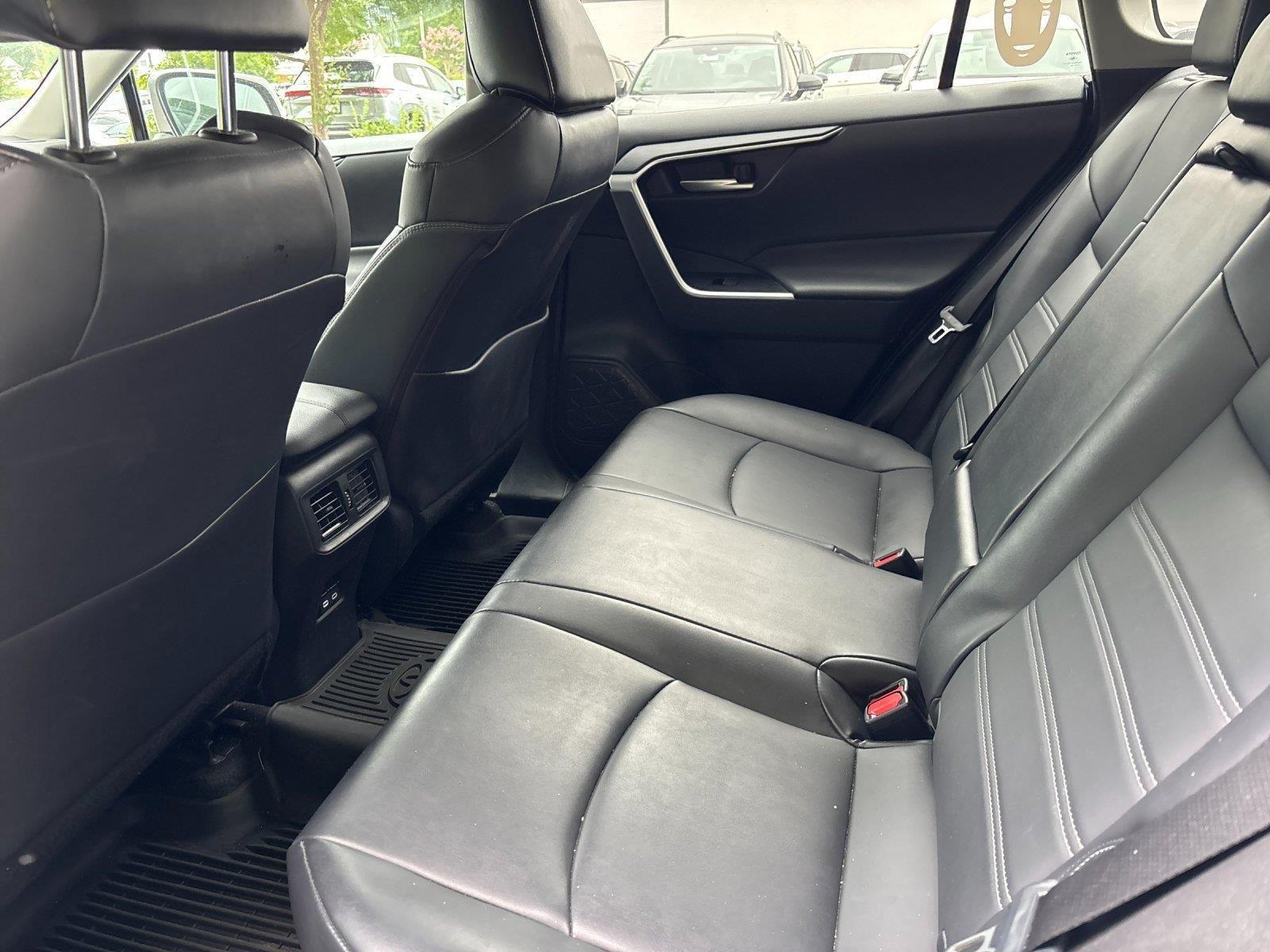 Used 2023 Wind Chill Pearl Toyota XLE Premium image 31