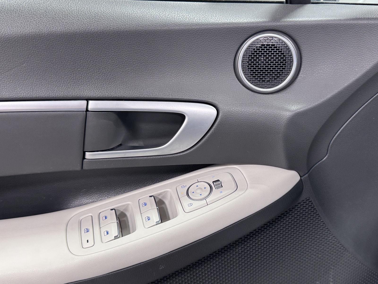 2025 Hyundai Sonata SEL - Photo 27