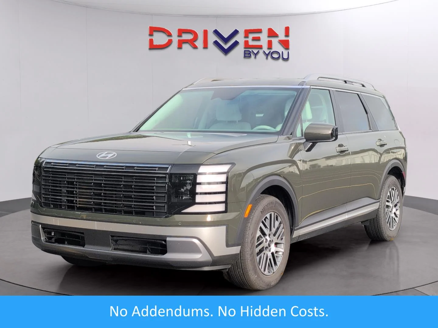 Used 2026 Titan Green Hyundai SEL 7P image 1