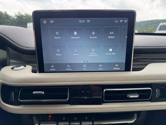 Used 2020 White Lincoln Black Label Grand Touring image 30
