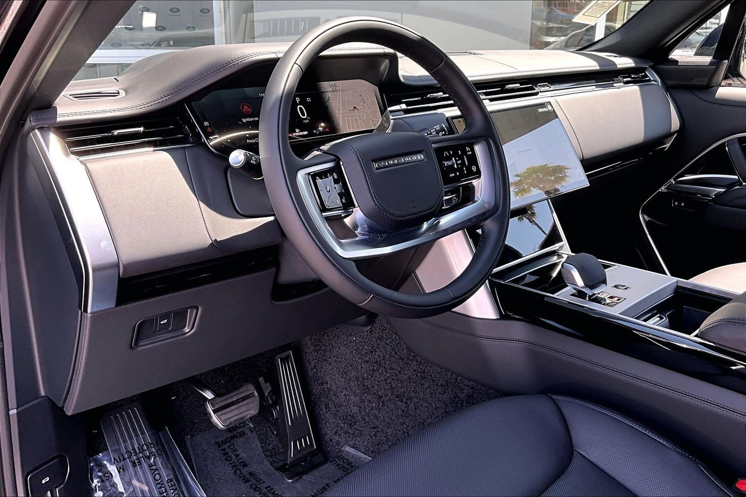 New 2026 Santorini Black Land Rover SE image 6